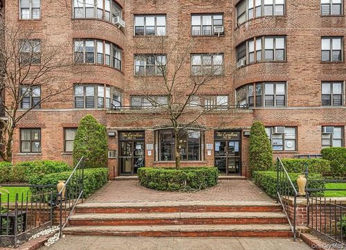 6l-9876 Queens Blvd, Rego Park, NY, 11374-4384 | Card Image