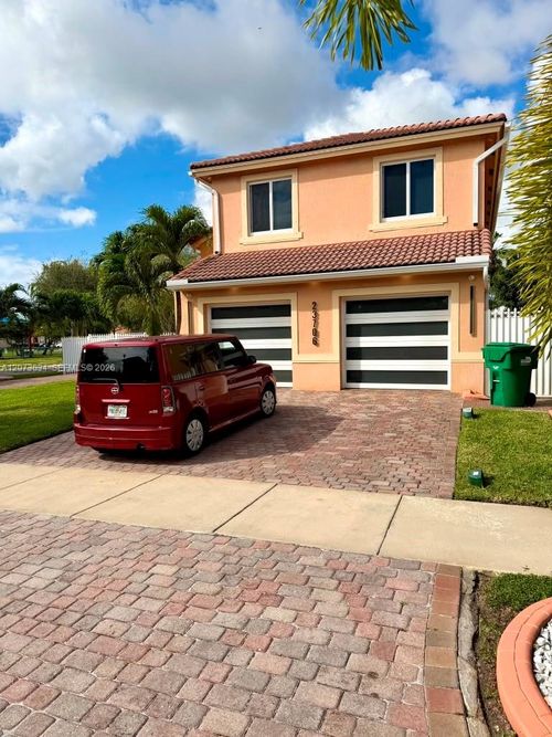 23706 Sw 108th Pl, Homestead, FL, 33032-6247 | Card Image
