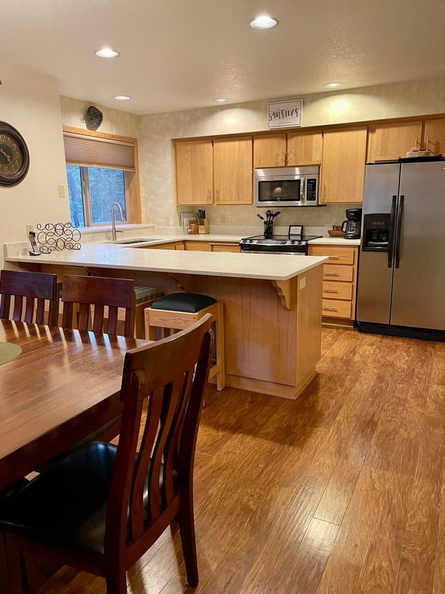 8-Kitchen-R33 | Image 8