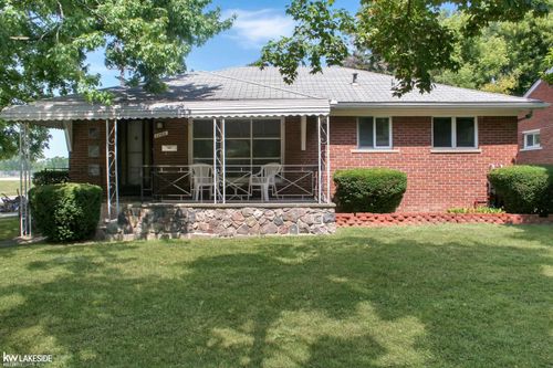 1700 Hampton Rd Road, Mt Clemens, MI, 48043 | Card Image