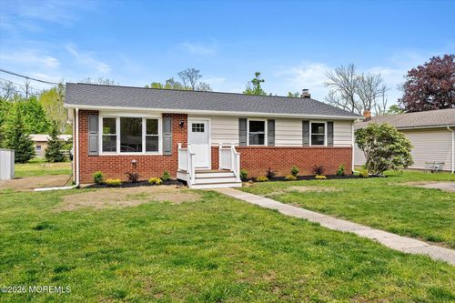 8 Gordon Street, Allentown, NJ, 08501 | Card Image