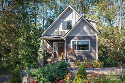 89 Galax Ave, Asheville, NC, 28806-3250 | Card Image