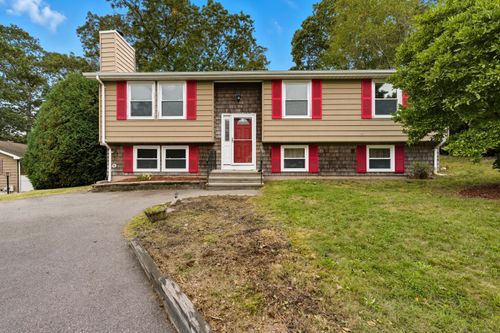 23 Fenwick Ct, Mystic, CT, 06355-1325 | Card Image