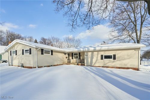 2580 Crestview Ave, Alliance, OH, 44601-4600 | Card Image