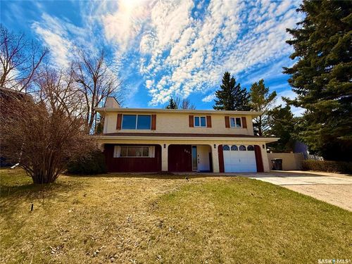 264 Hayes Dr, Swift Current, SK, S9H4H1 | Card Image
