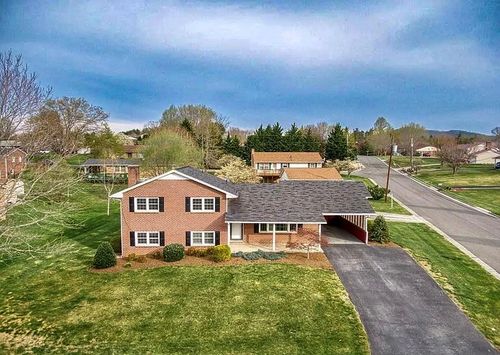 690 Mountain View Dr, Wytheville, VA, 24382-1224 | Card Image