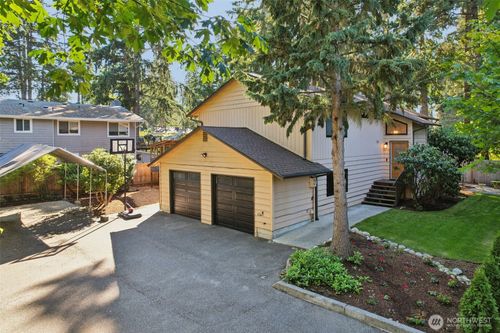 719 N 184th St, Shoreline, WA, 98133-4405 | Card Image