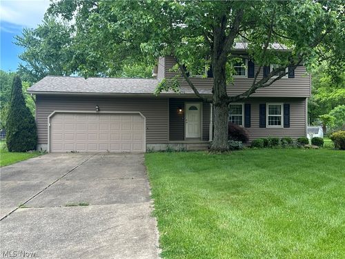 742 Sabrina Dr, Boardman, OH, 44512-5324 | Card Image