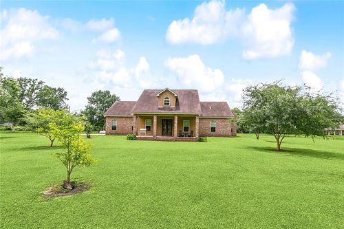 233 Perry Ln, Ama, LA, 70031-2162 | Card Image