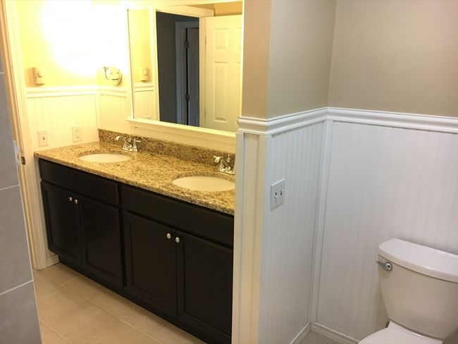 66 Locust Ave, Home with 4 bedrooms, 4 bathrooms and 4 parking in Worcester MA | Image 8