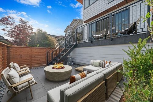 3-2282 E 8th Ave, Vancouver, BC, V5N1V5 | Card Image