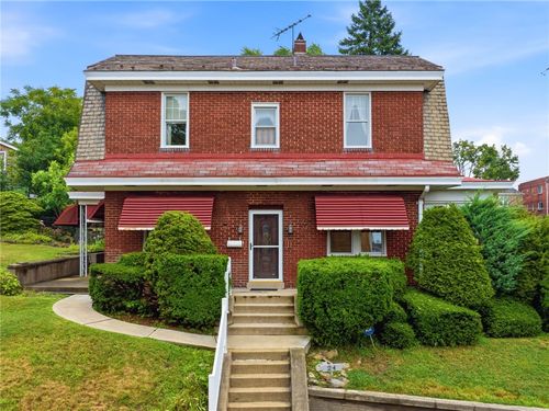 24 W Garden Rd, Brentwood, PA, 15227-2442 | Card Image