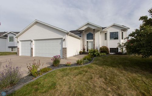 814 4th Ave Ne, Dilworth, MN, 56529-1272 | Card Image