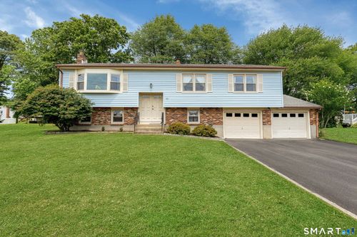 11 Apple Tree Ter, West Haven, CT, 06516-6604 | Card Image