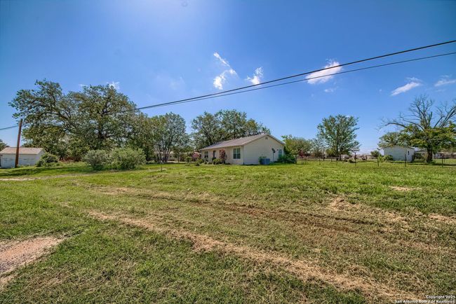 660 Ranch Road 1, House other with 3 bedrooms, 1 bathrooms and null parking in Stonewall TX | Image 28