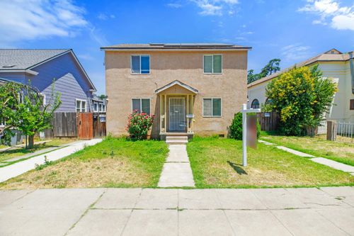 221 W 20th St, Merced, CA, 95340-3811 | Card Image