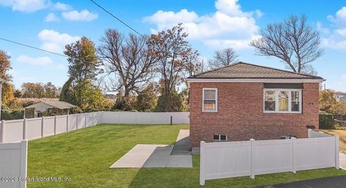 75 Lansing St, Staten Island, NY, 10305-4307 | Card Image