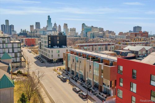 2809 Brush St, Detroit, MI, 48201-3142 | Card Image