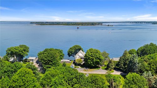 74 Therien Rd, Portsmouth, RI, 02871-1710 | Card Image