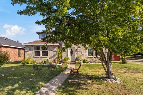 1034 Hollow Oak Rd, Lancaster, TX, 75134-4612 | Card Image