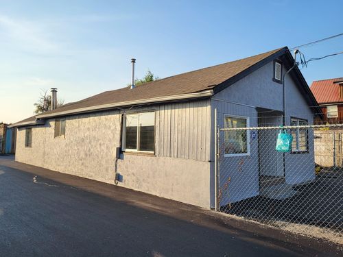 8965 Nowell St, Chilliwack, BC, V2P4W9 | Card Image