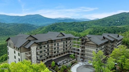 305-855 Campbell Lead Rd, Gatlinburg, TN, 37738-4325 | Card Image