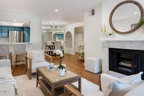 unit-103-2143 Montrose Ave, Montrose, CA, 91020-1521 | Card Image