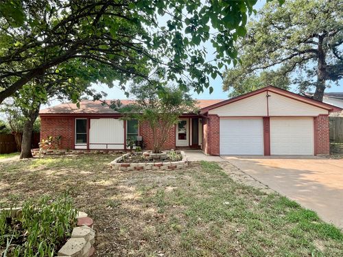 3904 Woodbury Ct, Arlington, TX, 76017-4655 | Card Image