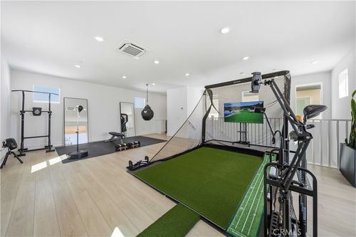 27516 Golden Currant Pl, Valencia, CA, 91381-2119 | Card Image