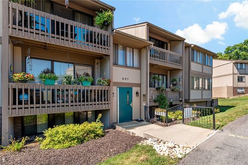 11a-327 Ridge Point Cir, Bridgeville, PA, 15017-1569 | Card Image