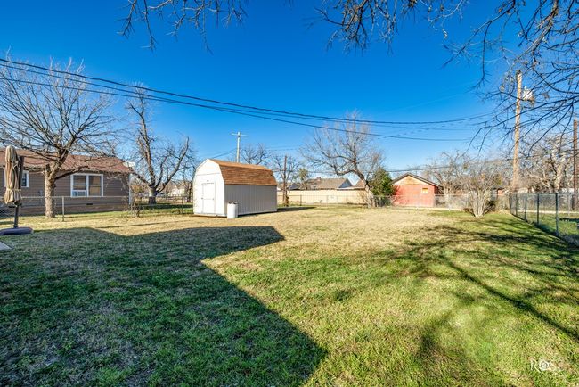 706 N Madison St, House other with 3 bedrooms, 1 bathrooms and 1 parking in San Angelo TX | Image 19