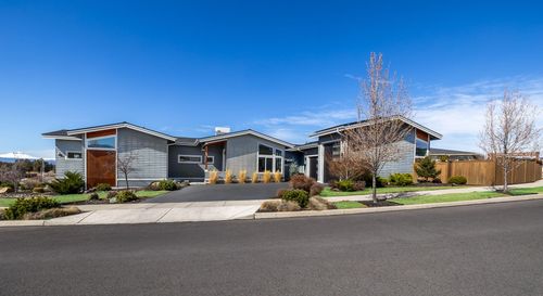 3759 Sw 45th St, Redmond, OR, 97756-6705 | Card Image