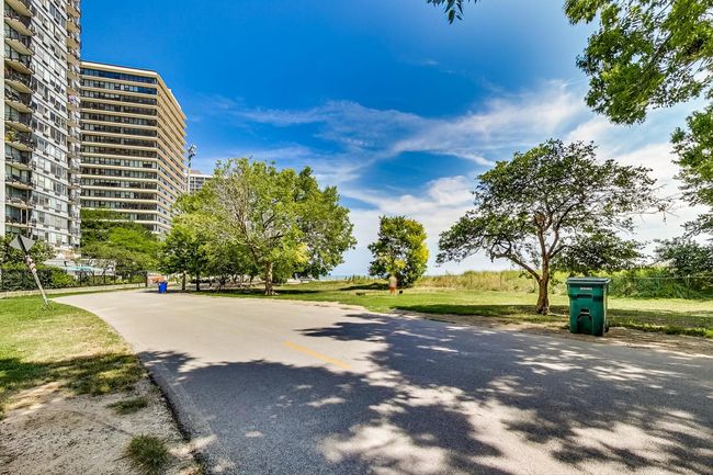 APT-28C - 5733 N Sheridan Rd, Home with 2 bedrooms, 2 bathrooms and 1 parking in Chicago IL | Image 38