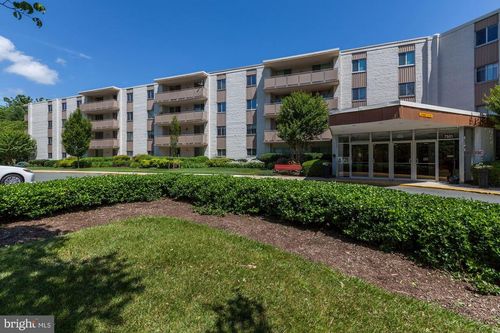 b-112-7501 Democracy Blvd, BETHESDA, MD, 20817-1235 | Card Image