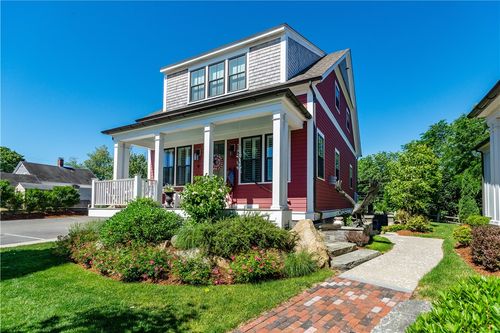 9-15 Castle St, East Greenwich, RI, 02818-3707 | Card Image