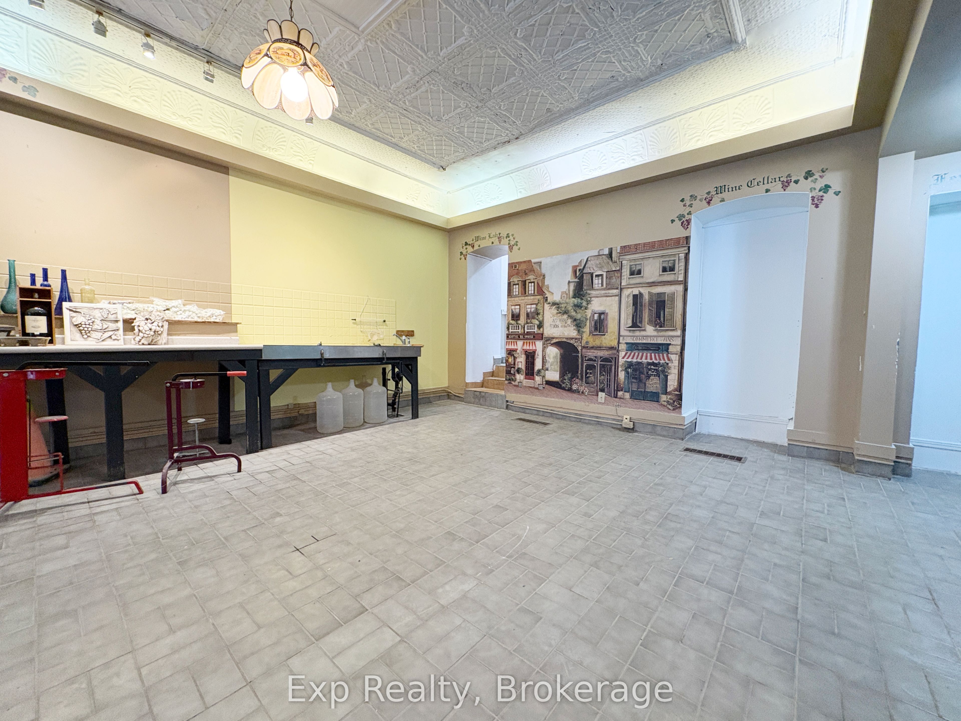 Commercial Lease in Greater Napanee 3