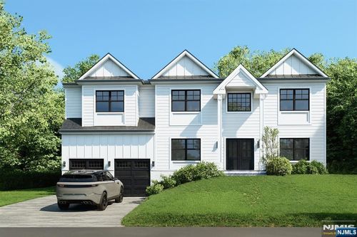 247 Gorden Dr, Paramus, NJ, 07652-3323 | Card Image
