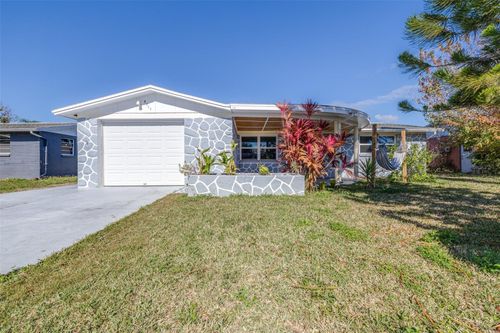 3711 Elmwood Dr, HOLIDAY, FL, 34691-3527 | Card Image