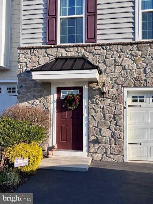 36 Jacob Way, COLLEGEVILLE, PA, 19426-2527 | Card Image