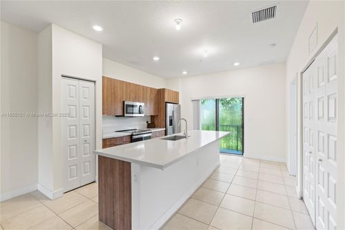 apt-22-7831 Nw 104th Ave, Doral, FL, 33178-4461 | Card Image