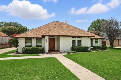 7333 Red Oak St, North Richland Hills, TX, 76182-3457 | Card Image