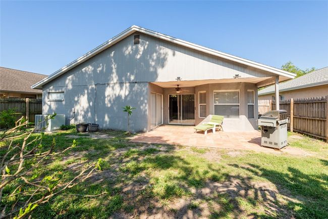 2024 Glen Forge St, House other with 3 bedrooms, 2 bathrooms and null parking in Brandon FL | Image 5