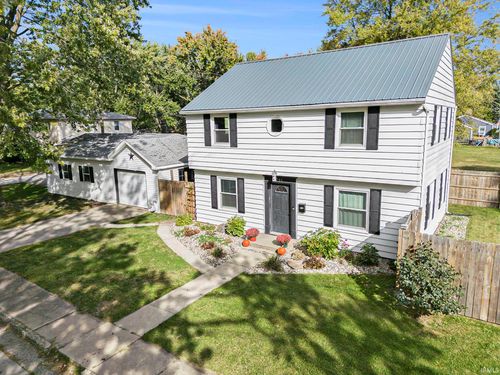 701 N Elm St, Nappanee, IN, 46550-1313 | Card Image