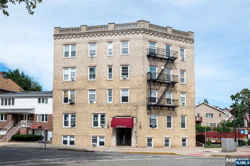 18 74th St, North Bergen, NJ, 07047-5942 | Card Image