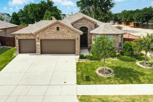 601 Redding Dr, Saginaw, TX, 76131-2273 | Card Image