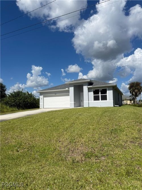 3215 8th St, LEHIGH ACRES, FL, 33976 | Card Image
