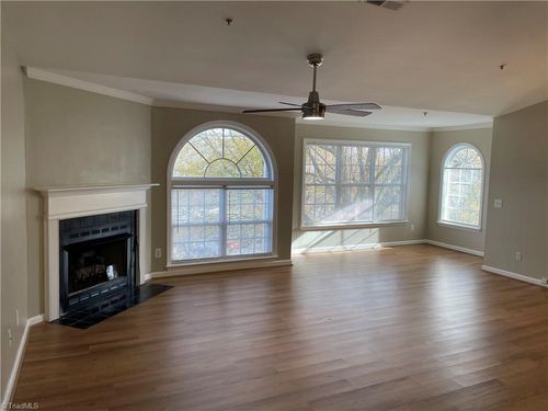 3709 Morris Farm Dr, Greensboro, NC, 27409-8985 | Card Image