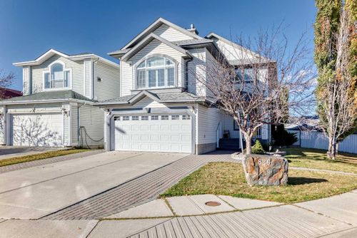 826 Applewood Dr Se, Calgary, AB, T2A7T5 | Card Image