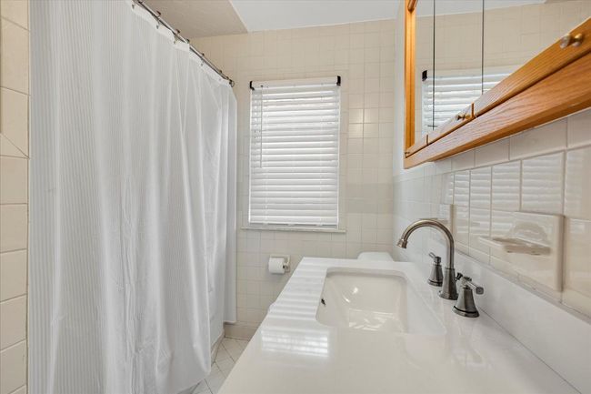 700 Silman St, House other with 3 bedrooms, 2 bathrooms and null parking in Ferndale MI | Image 9