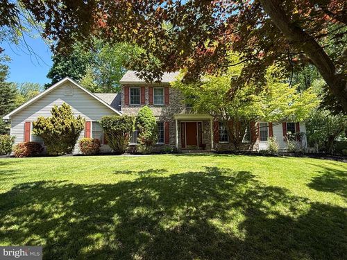 4 Royal Ct, READING, PA, 19607-9323 | Card Image